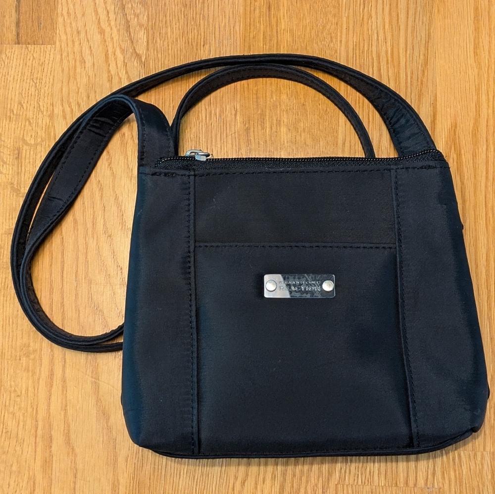 Kenneth Cole Reaction Black Canvas Nylon Logo Zip Crossbody Purse 2 Compartments